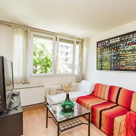 Very Nice 39m Located In Bagnolet! * Bagnolet