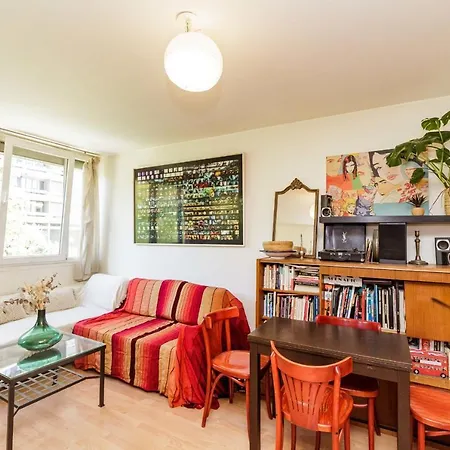 Very Nice 39m Located In Bagnolet! *